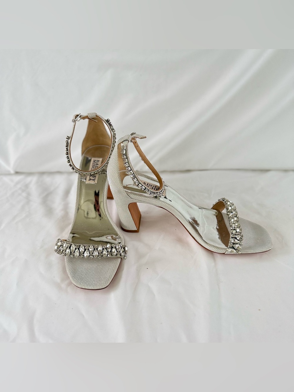Badgley Mischka Harriet Heeled Sandals Womens 7 White Satin Crystal Glam Bridal